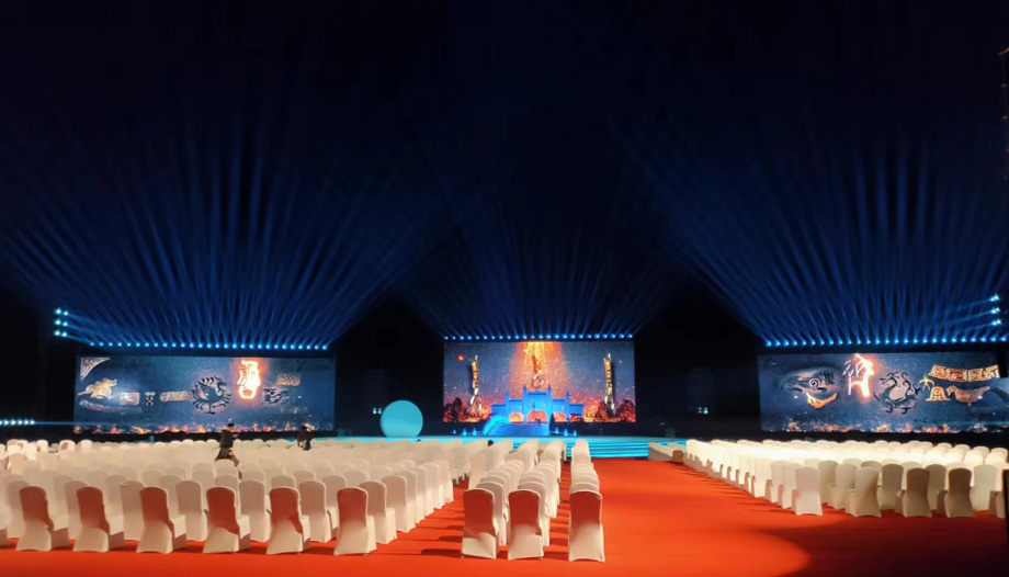 中潤(rùn)光電2400m2網(wǎng)格屏震撼亮相-尼山圣境